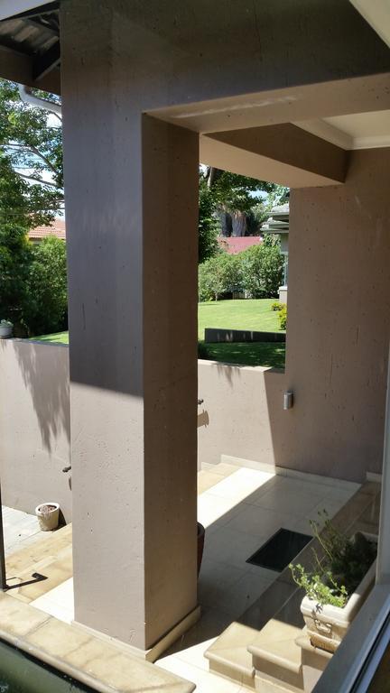 6 On Acacia Bed & Breakfast Johannesburg Exterior photo